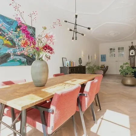 Bed & Breakfast Exceptional And Stylishly Furnished Canal House Amsterdam