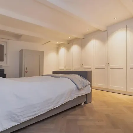 Exceptional And Stylishly Furnished Canal House Amsterdam