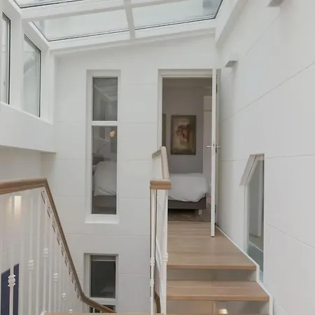Exceptional And Stylishly Furnished Canal House Amsterdam